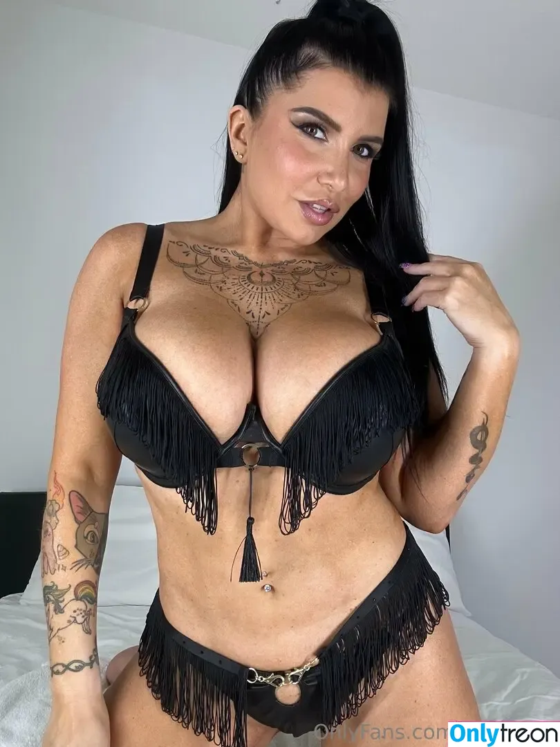 Romi Rain nude photo #2290 (romi_rain / romi_rain_6x)