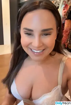 Rosanna Pansino / rosannapansino nude photo #0621