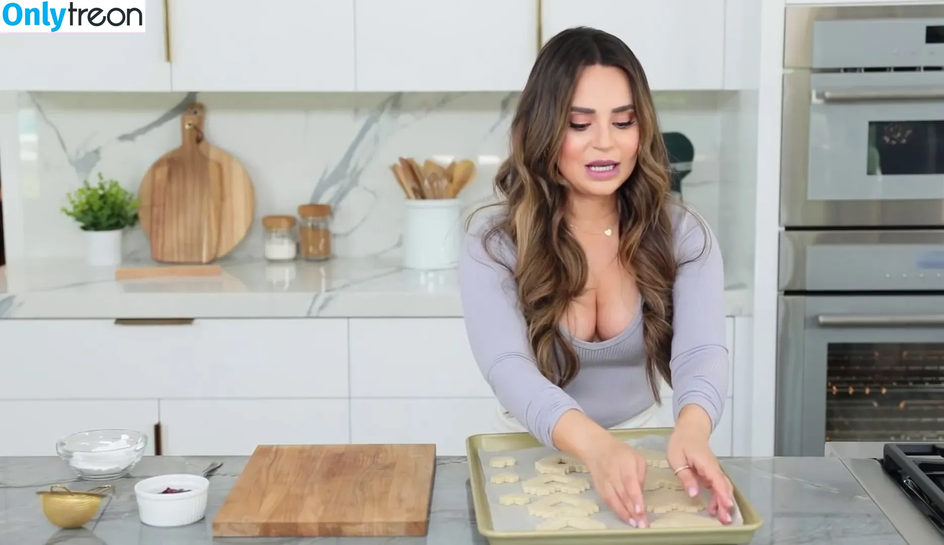 Rosanna Pansino nude photo #0008 (rosannapansino)