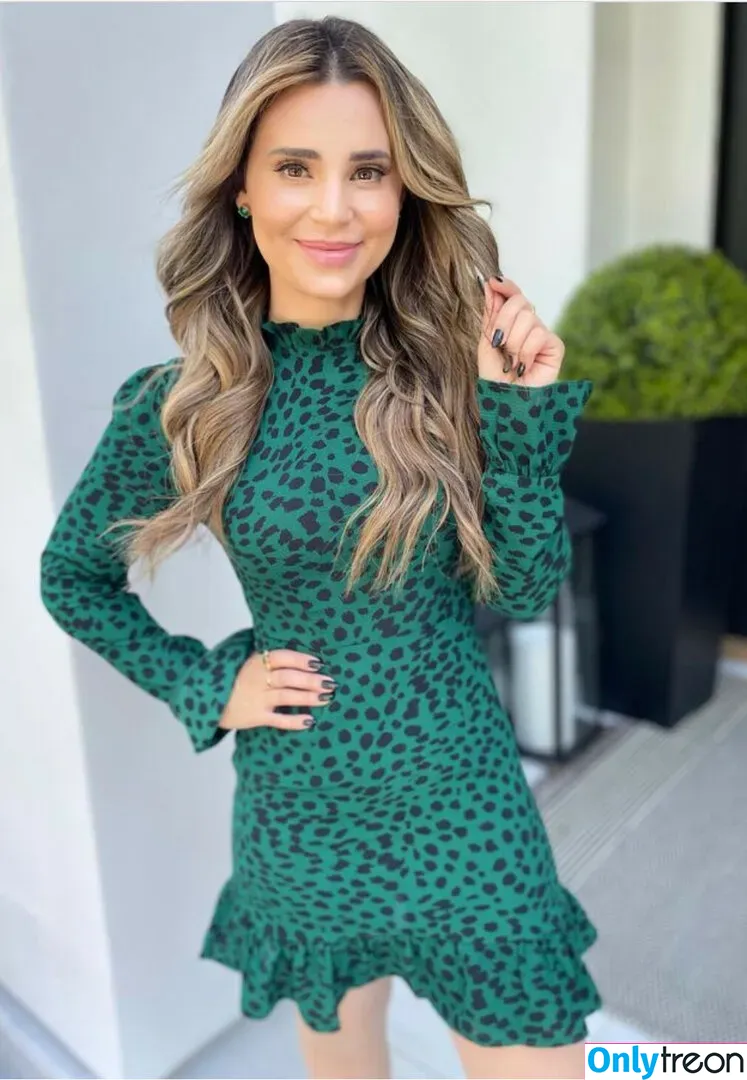 Rosanna Pansino nude photo #0055 (rosannapansino)