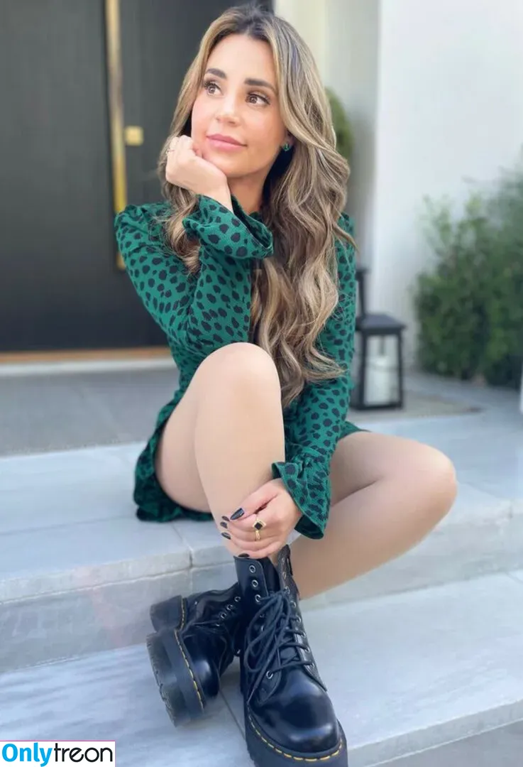 Rosanna Pansino nude photo #0056 (rosannapansino)