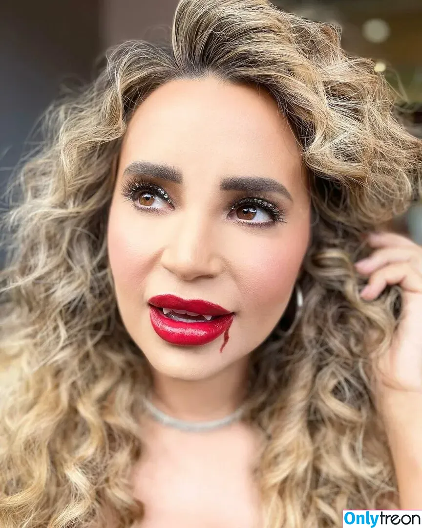 Rosanna Pansino nude photo #0076 (rosannapansino)