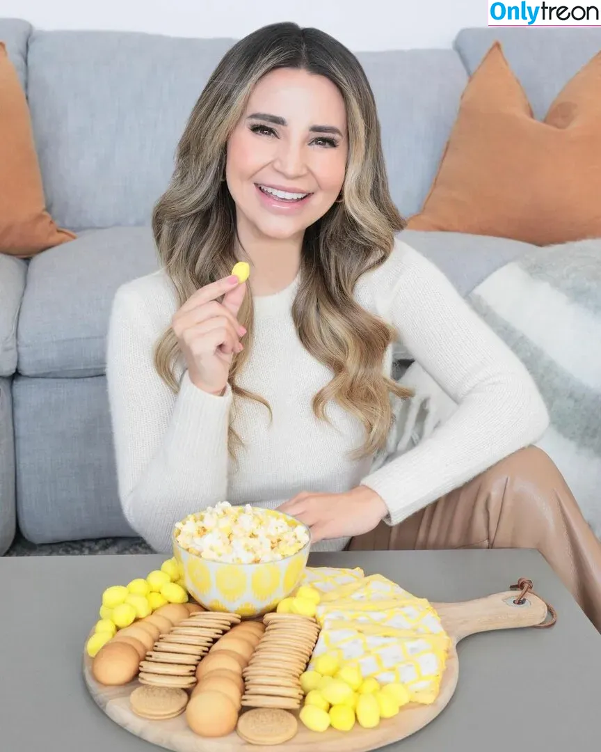 Rosanna Pansino nude photo #0113 (rosannapansino)