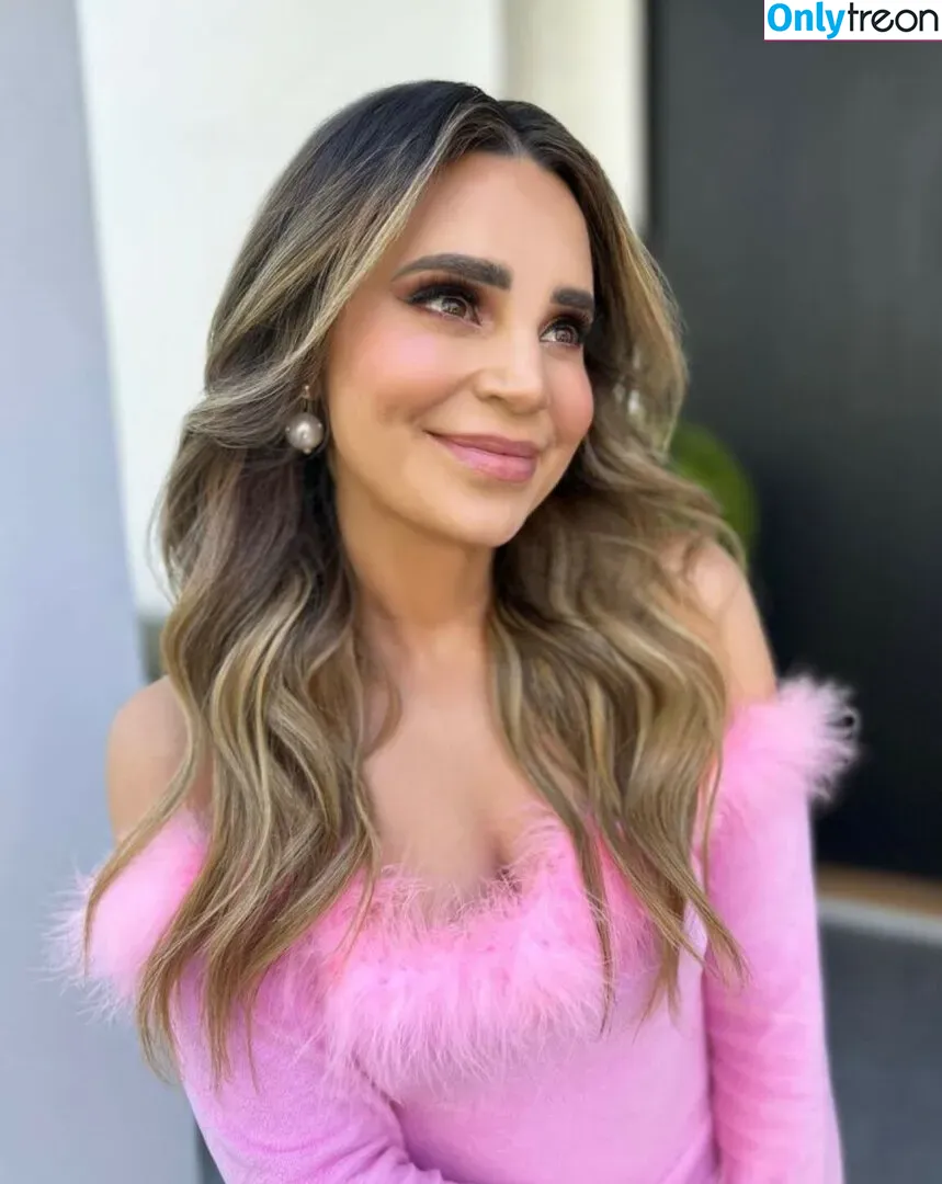 Rosanna Pansino nude photo #0120 (rosannapansino)