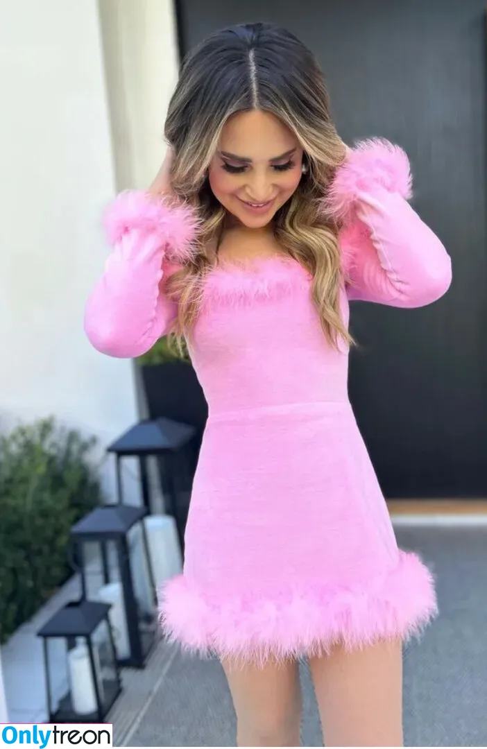Rosanna Pansino nude photo #0124 (rosannapansino)