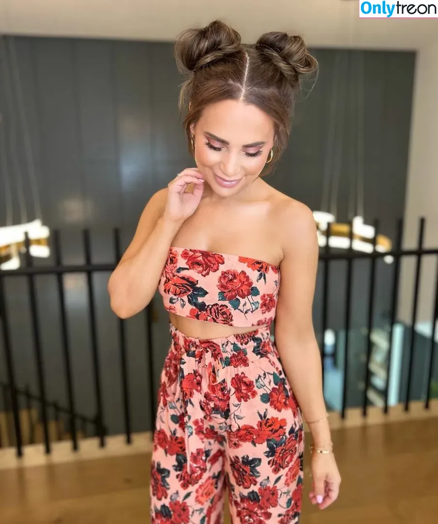 Rosanna Pansino nude photo #0128 (rosannapansino)