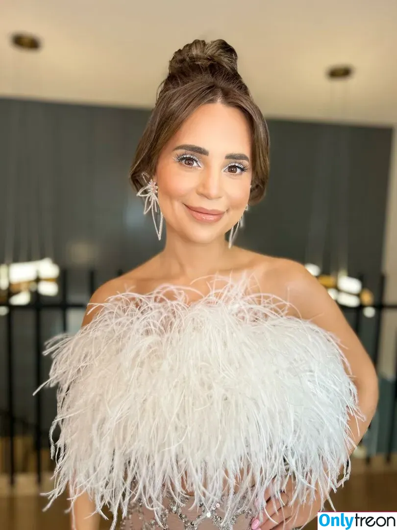 Rosanna Pansino nude photo #0134 (rosannapansino)