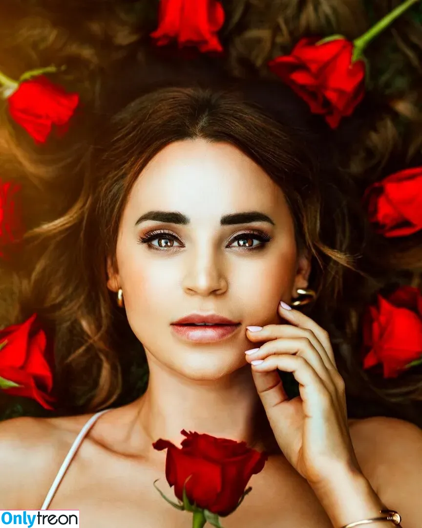 Rosanna Pansino nude photo #0151 (rosannapansino)