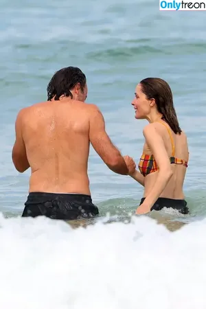 Rose Byrne / fullyrosebyrne nude photo #0045