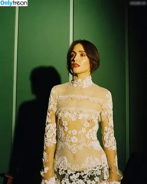 Rose Byrne / fullyrosebyrne nude photo #0103