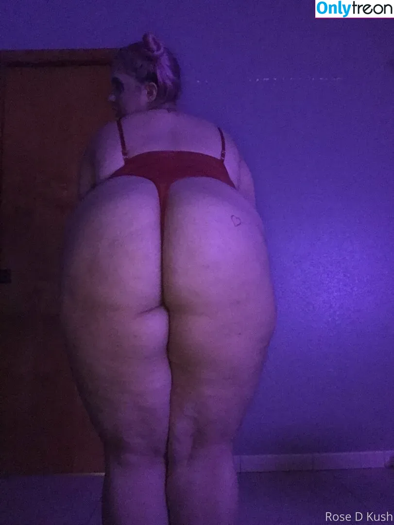 rose_d_kush nude photo #0006 (rosedkush__)