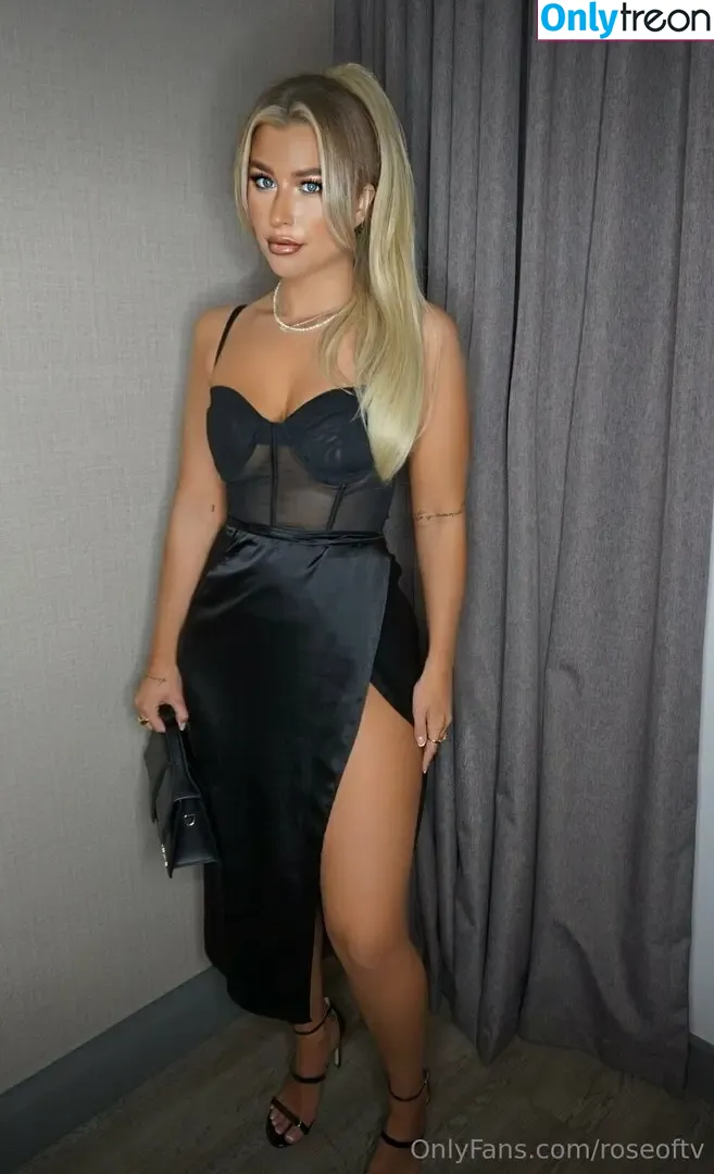 roseoftv nude photo #0102 (r.roseoftv)