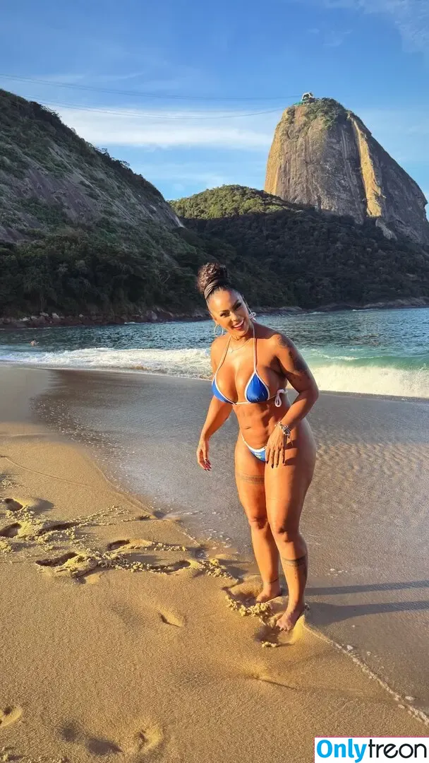 Rosiane Pinheiro nude photo #1592 (rosianepinheir / rosianepinheiro / rosypinheirotrans)