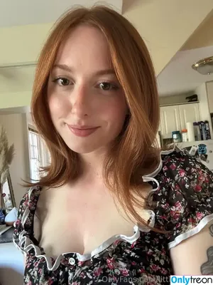 Rosie Fae / ChanceUnlikely659 / littleredrosie1 / rosiefae_doodle nude photo #0161