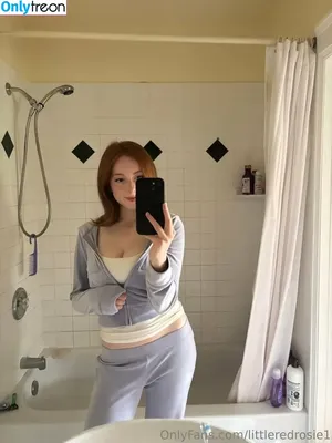 Rosie Fae / ChanceUnlikely659 / littleredrosie1 / rosiefae_doodle nude photo #0174