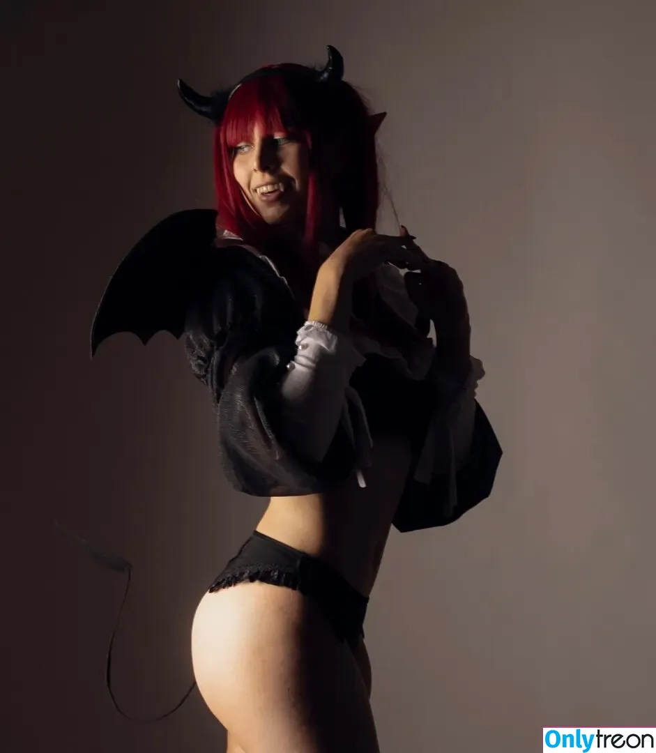 rosipoderosi nude photo #0032 (Roser / Rosicosplay)