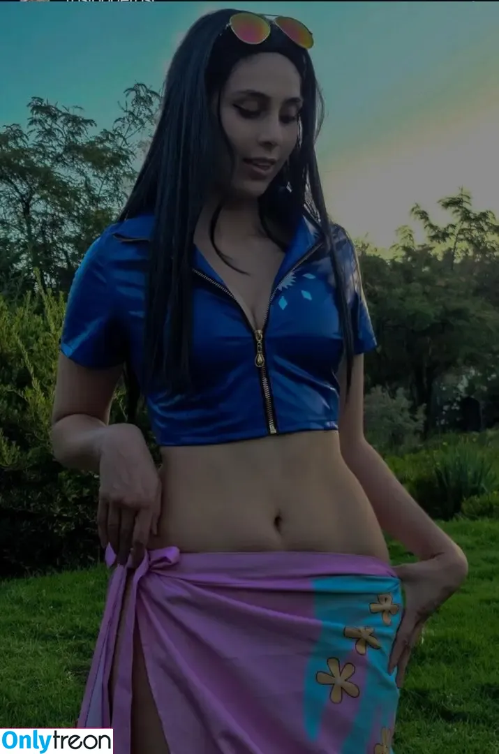 rosipoderosi nude photo #0066 (Roser / Rosicosplay)