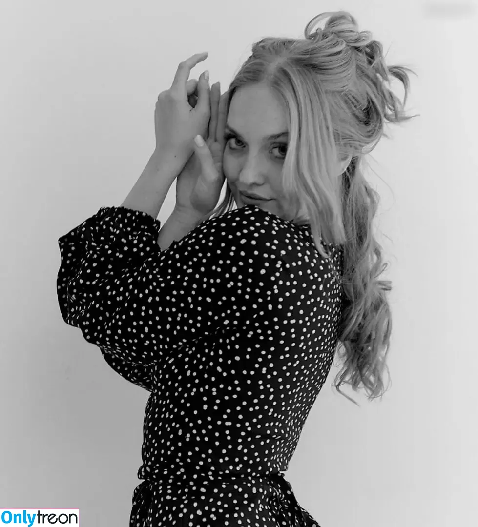 Rosmarie.sz nude photo #0019 (mischiidc)