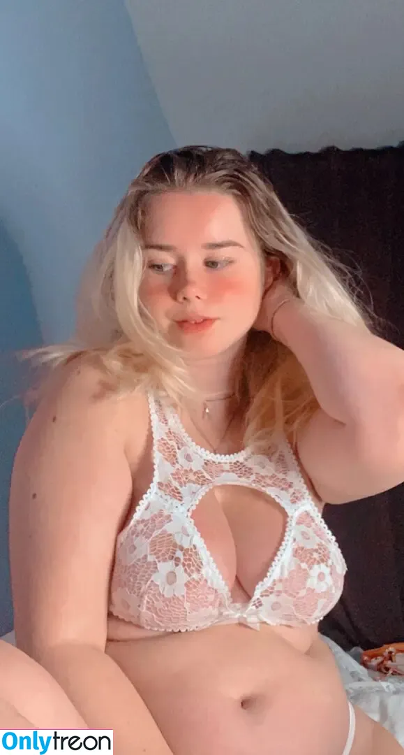 rosydee_nonnude nude photo #0002 (roisin.dec / rosydee)