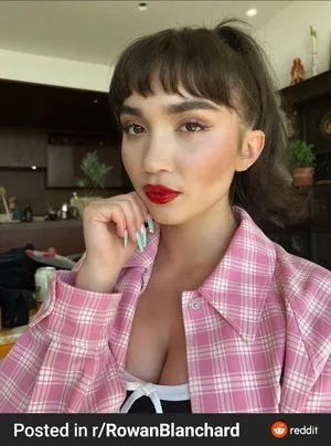 Rowan Blanchard / Simp Chat / rowanblanchard nude photo #0045