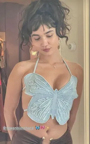Rowan Blanchard / Simp Chat / rowanblanchard nude photo #0163