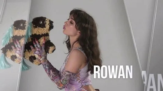 Rowan Blanchard / Simp Chat / rowanblanchard nude photo #0173
