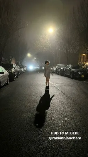 Rowan Blanchard / Simp Chat / rowanblanchard nude photo #0277