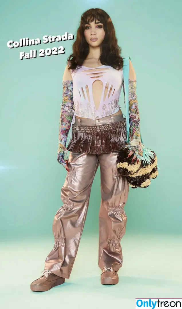 Rowan Blanchard nude photo #0010 (Simp Chat / rowanblanchard)