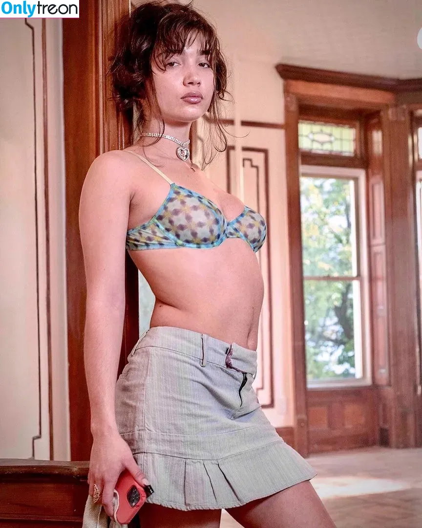 Rowan Blanchard nude photo #0028 (Simp Chat / rowanblanchard)