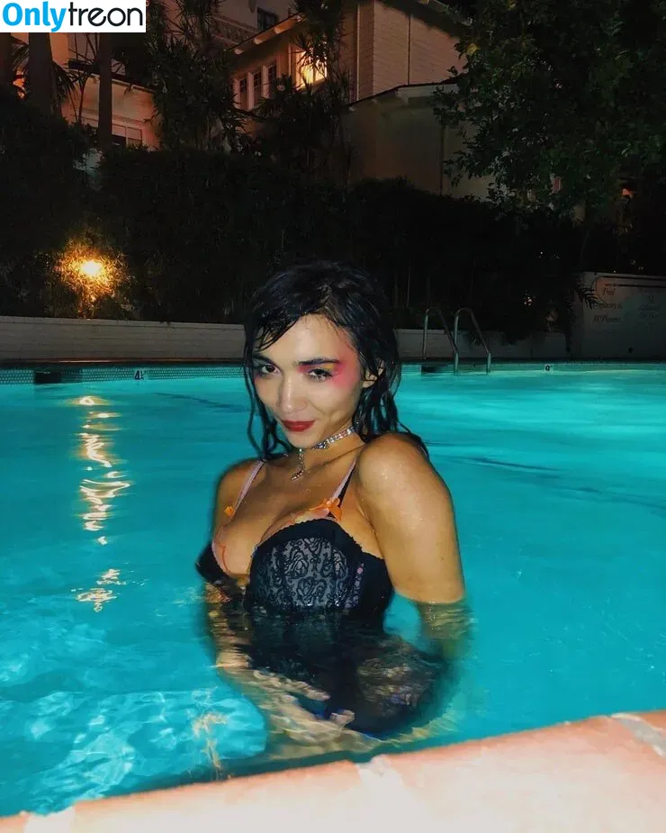 Rowan Blanchard nude photo #0035 (Simp Chat / rowanblanchard)