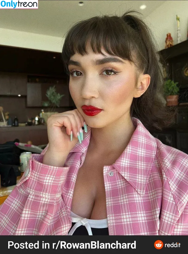 Rowan Blanchard nude photo #0045 (Simp Chat / rowanblanchard)