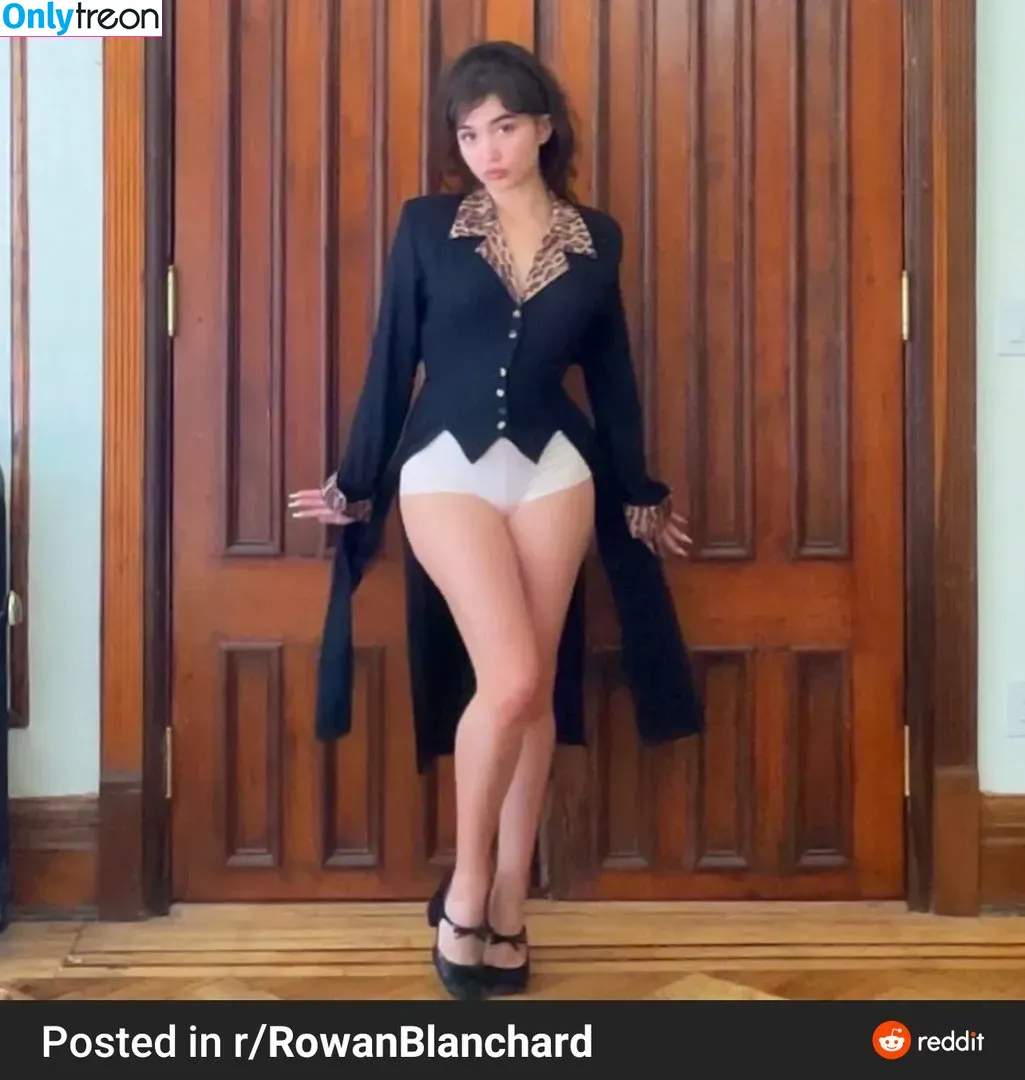 Rowan Blanchard nude photo #0049 (Simp Chat / rowanblanchard)