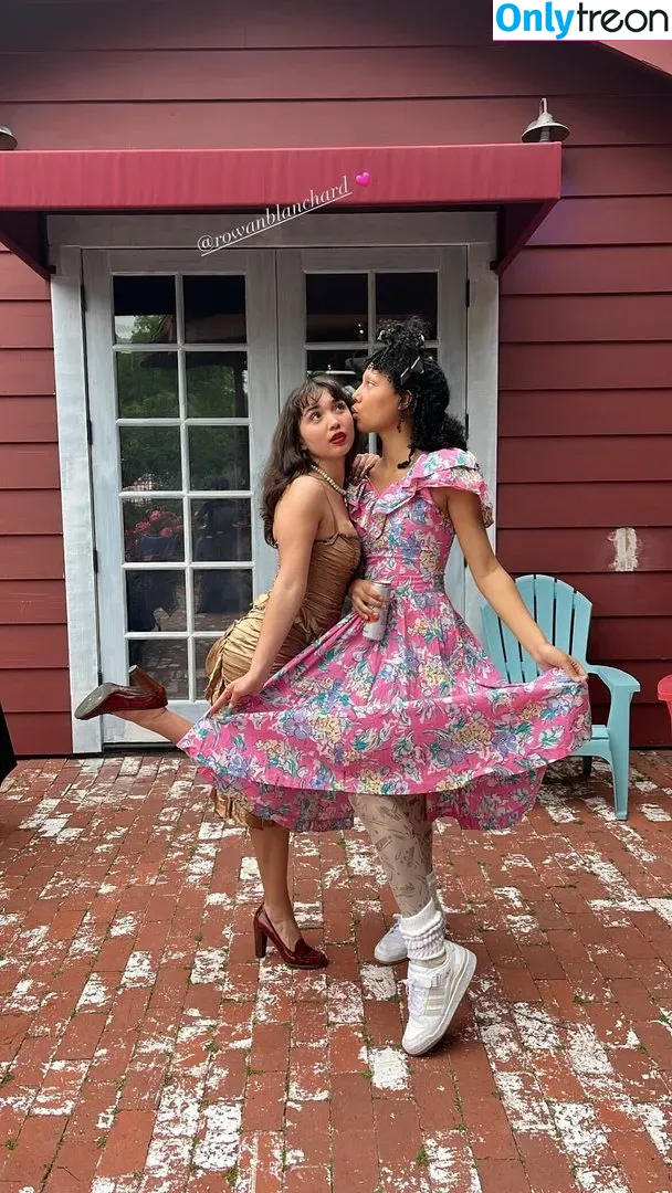 Rowan Blanchard nude photo #0064 (Simp Chat / rowanblanchard)