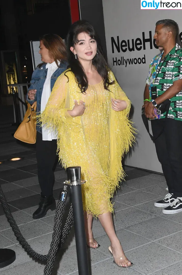 Rowan Blanchard nude photo #0145 (Simp Chat / rowanblanchard)