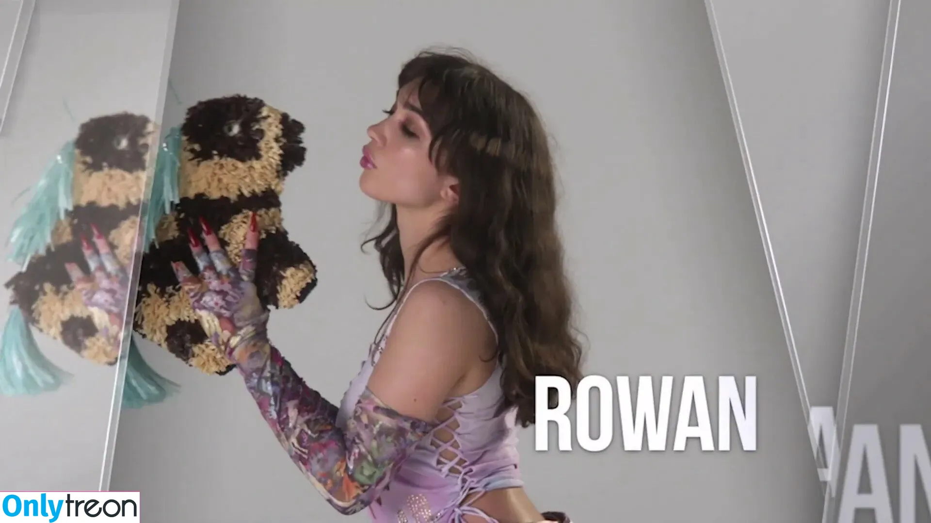 Rowan Blanchard nude photo #0173 (Simp Chat / rowanblanchard)