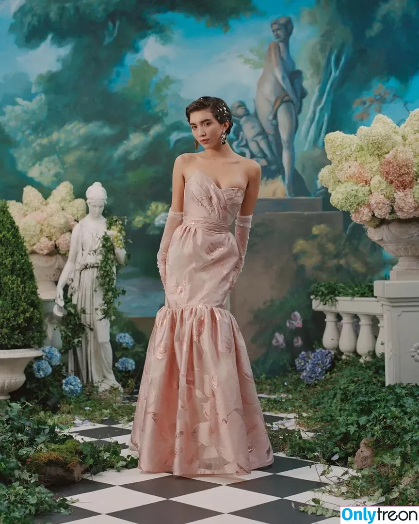 Rowan Blanchard nude photo #0230 (Simp Chat / rowanblanchard)