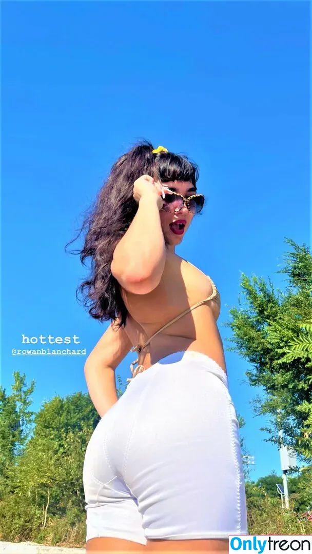 Rowan Blanchard nude photo #0249 (Simp Chat / rowanblanchard)