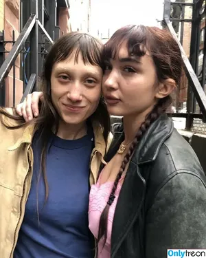 Rowan Blanchard / Simp Chat / rowanblanchard nude photo #1007