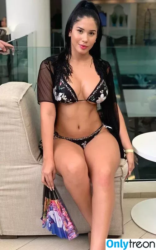 Roxana Ventura nude photo #0051 (roxanaventura / roxanaventuraa)