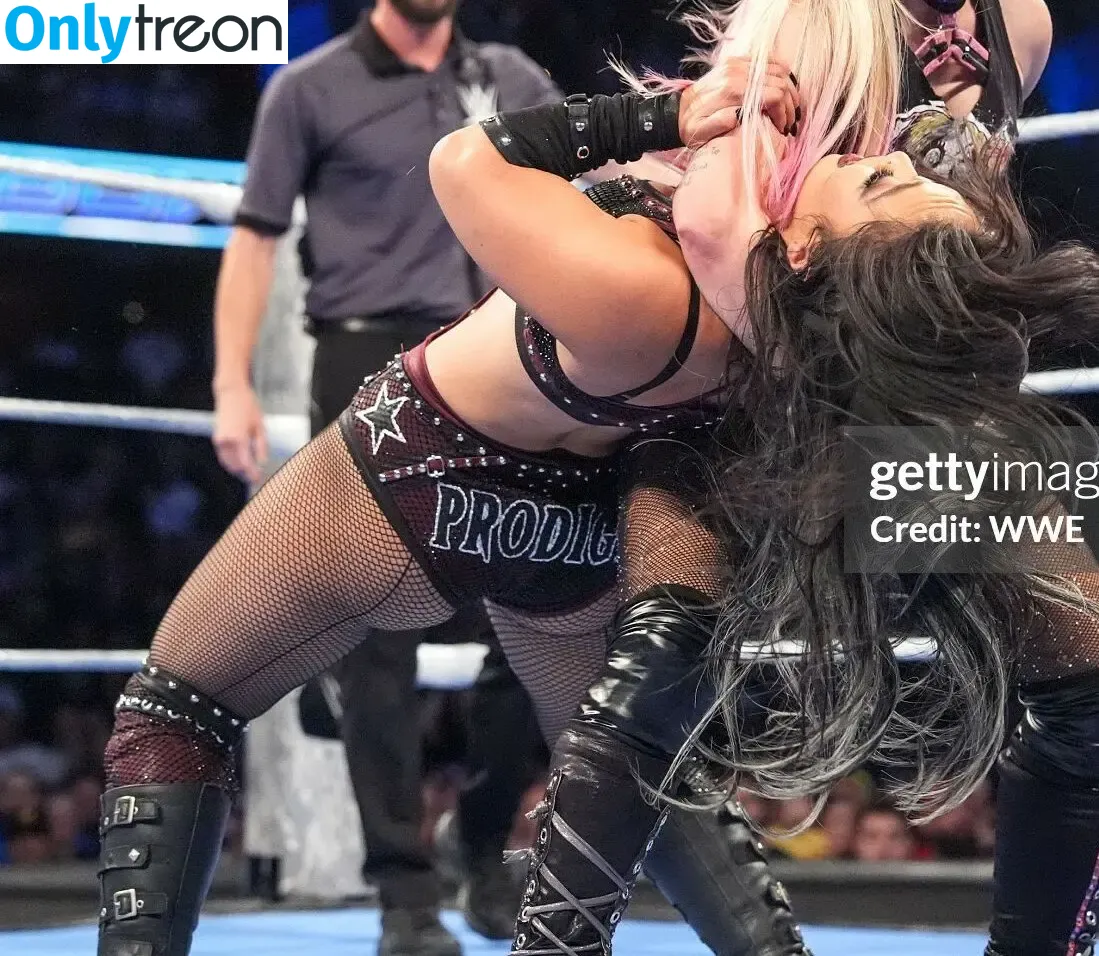 Roxanne Perez nude photo #0930 (Rok-C - WWE NXT / roxanne_wwe)