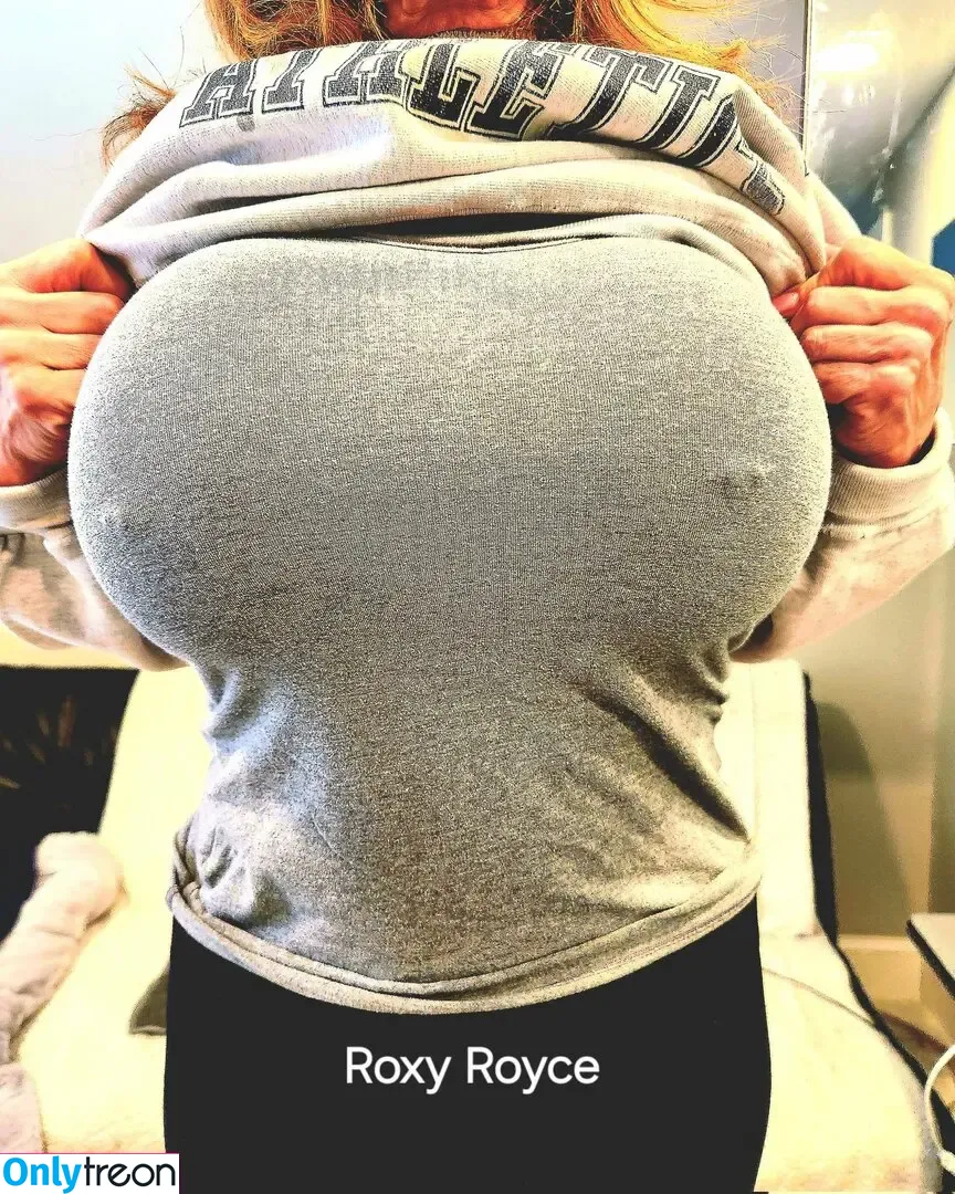 Roxy Royce nude photo #0056 (roxyraye / roxyroos_newfypoos)