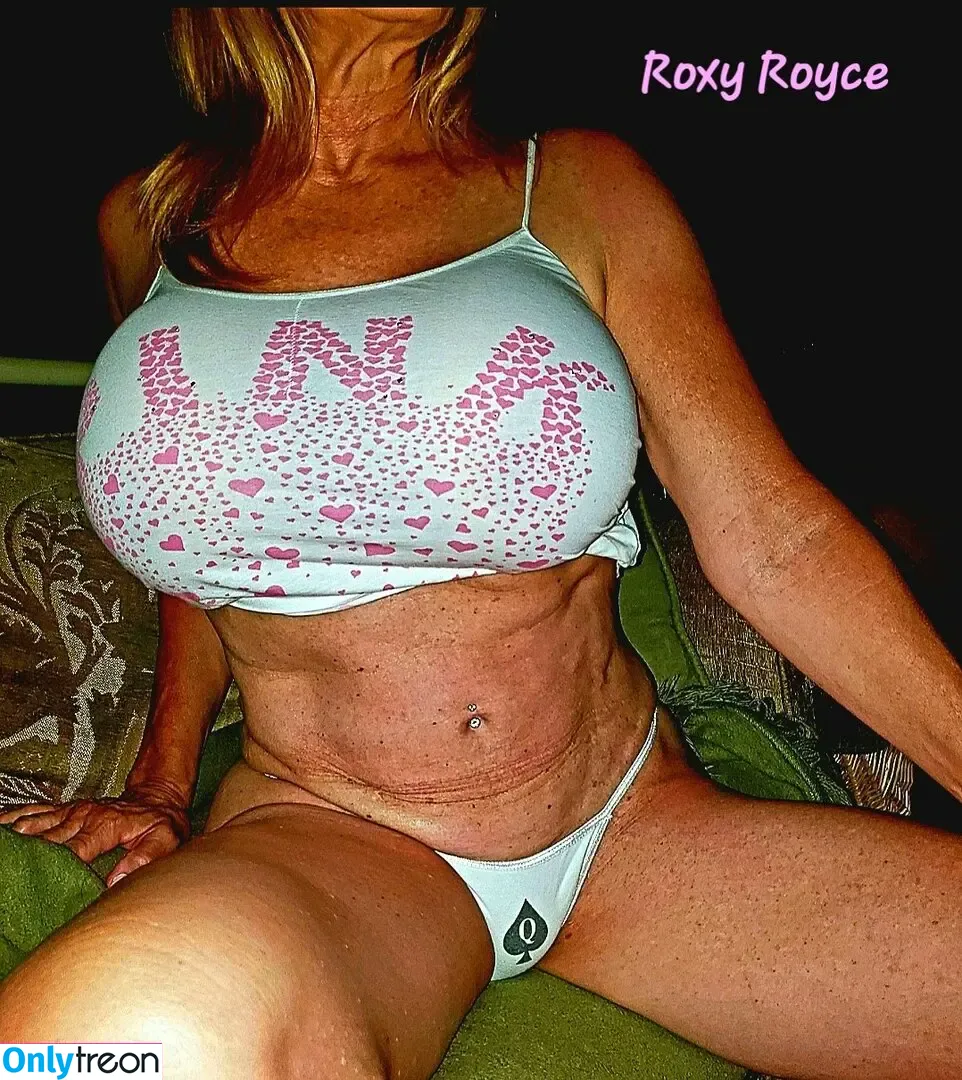 Roxy Royce nude photo #0058 (roxyraye / roxyroos_newfypoos)