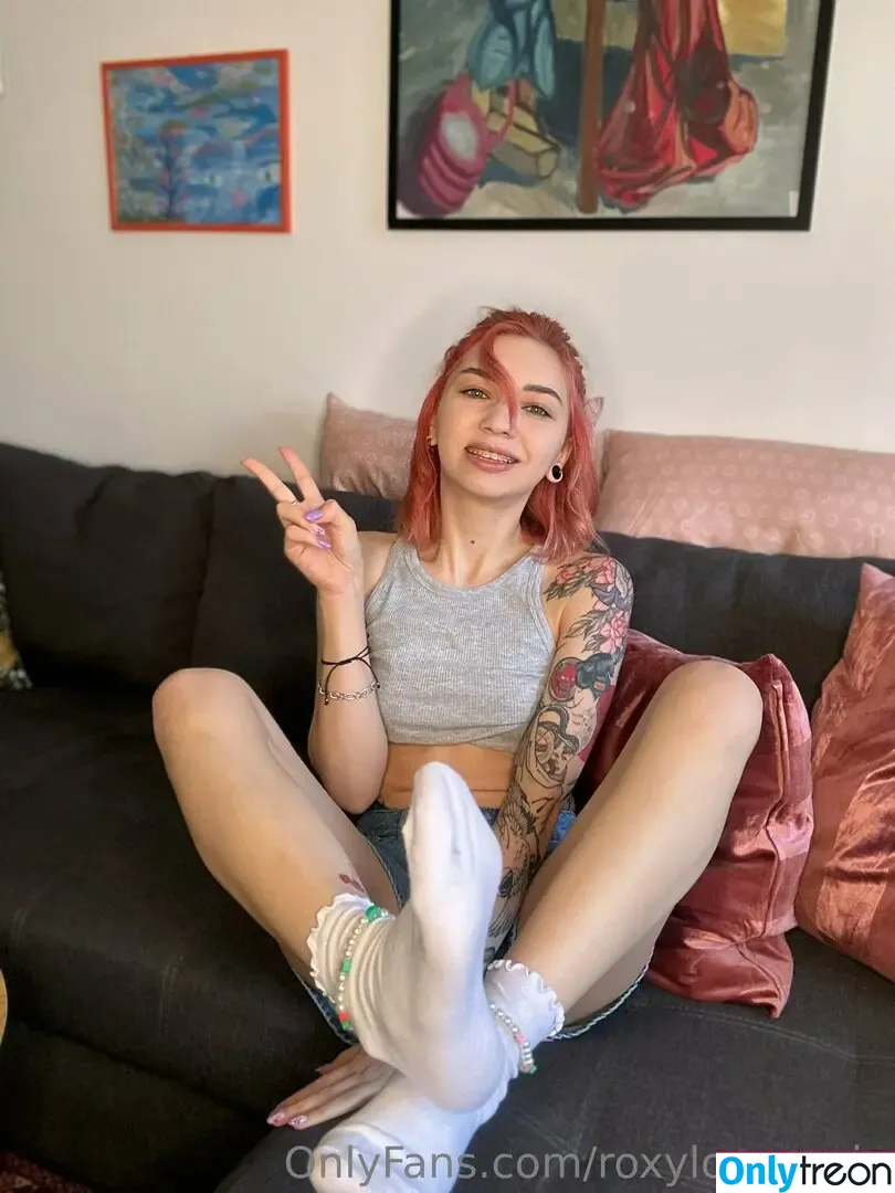 roxyloove_vip nude photo #1116 (mayberoxy)