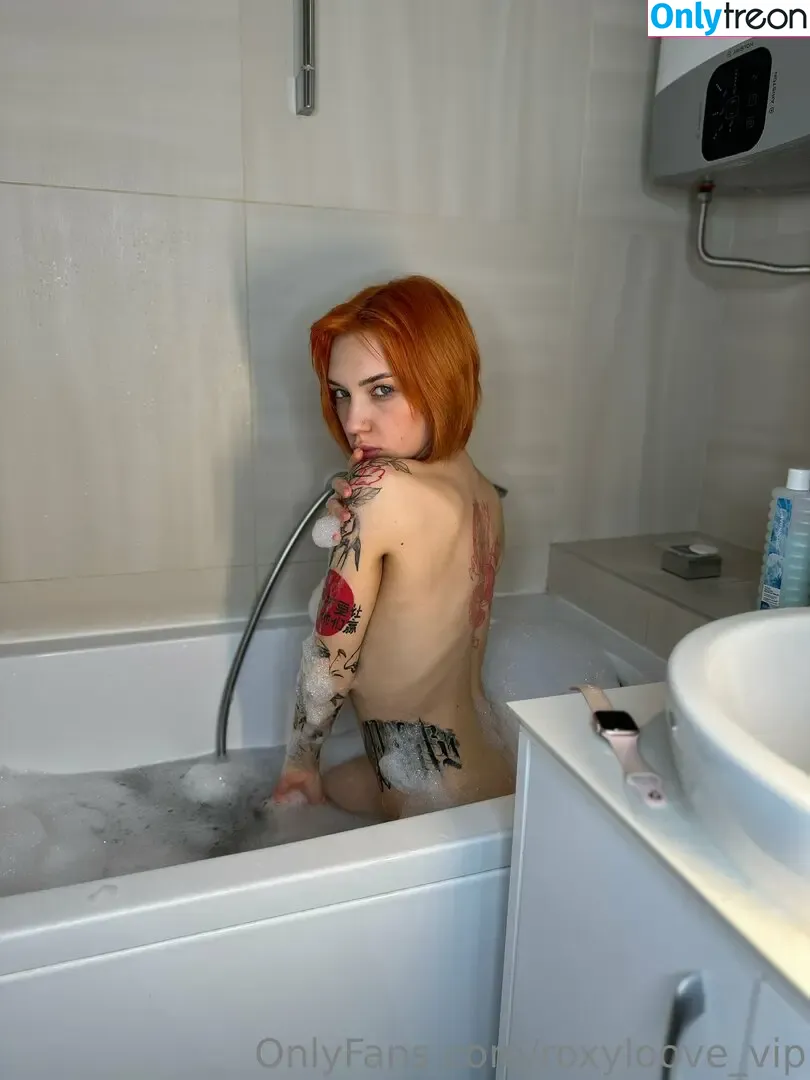 roxyloove_vip nude photo #1163 (mayberoxy)