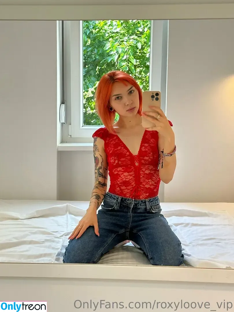 roxyloove_vip nude photo #1218 (mayberoxy)
