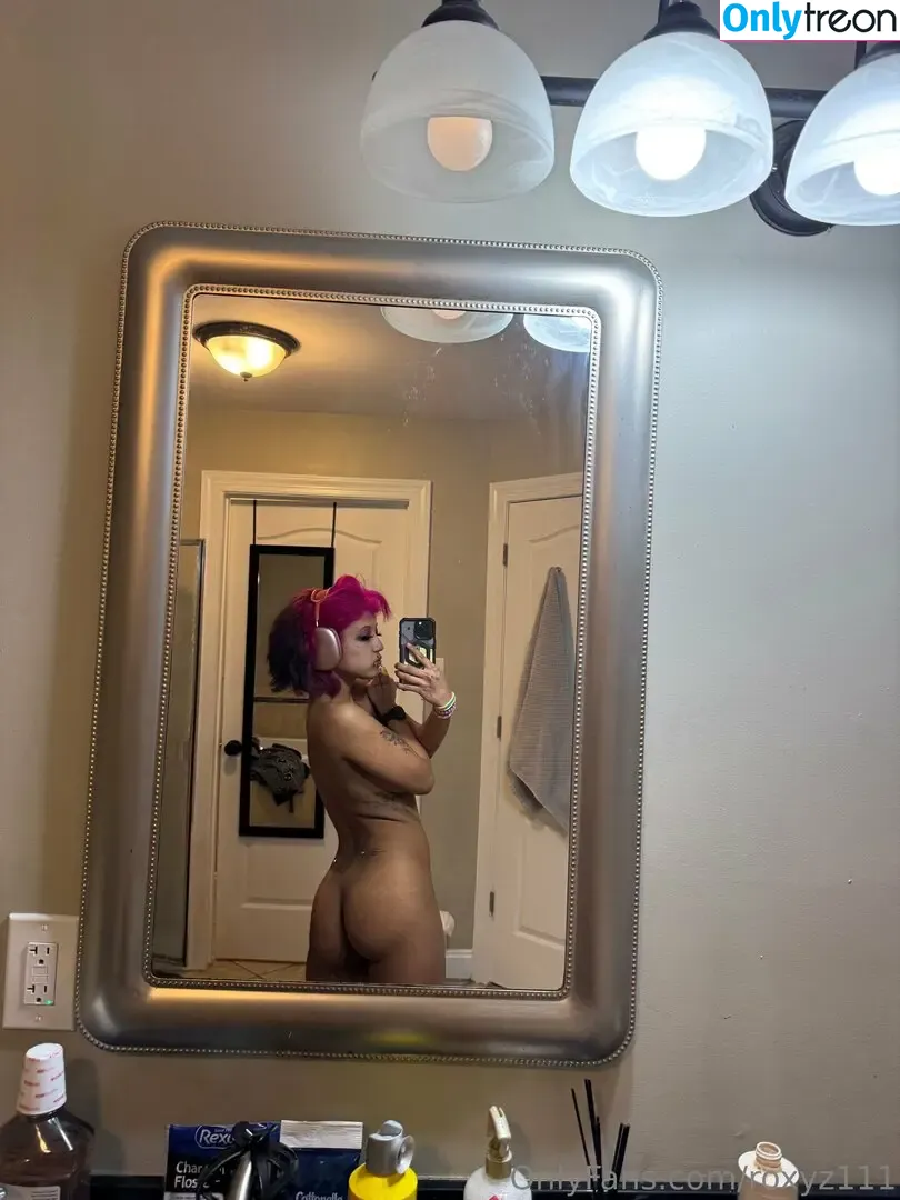 Roxyz111 nude photo #0094 (roxystylezz)