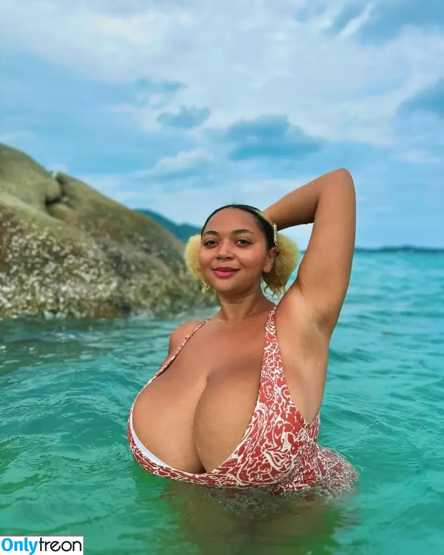 Roza Vasilishina nude photo #0024 (rozavasilishina / vasilisachudesnaya)