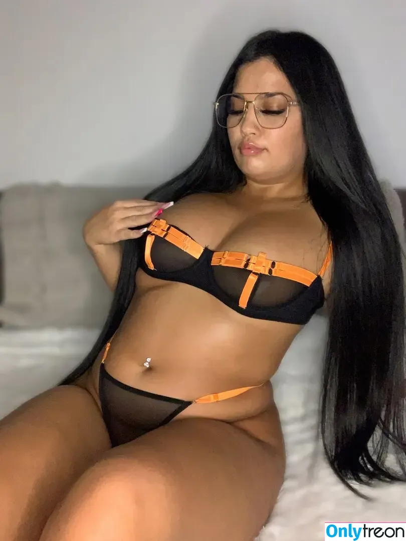Rozsa Rebeka nude photo #0003 (rozsarebeka_)