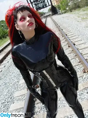 RubberDoll nude photo #0313