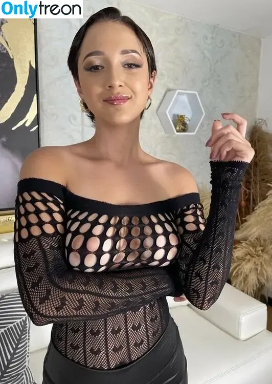 Ruby Walker nude photo #0001 (rubeswalker)